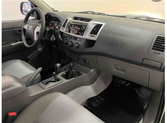 Toyota Hilux Cabine Dupla 3.0 SR 4X4 CD 16V TURBO INTERCOOLER DIESEL 4P AUTOMÁTICO 2015/2015