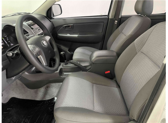 Toyota Hilux Cabine Dupla 3.0 SR 4X4 CD 16V TURBO INTERCOOLER DIESEL 4P AUTOMÁTICO 2015/2015