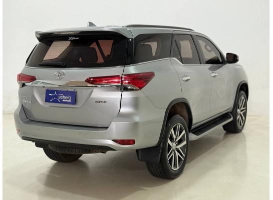 Toyota SW4 SRX AT DSL 2.8 2017/2017