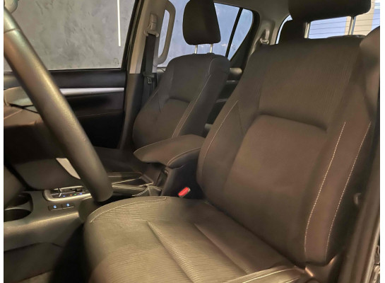 Toyota Hilux Cabine Dupla SR 2.8L DIESEL 2023/2024