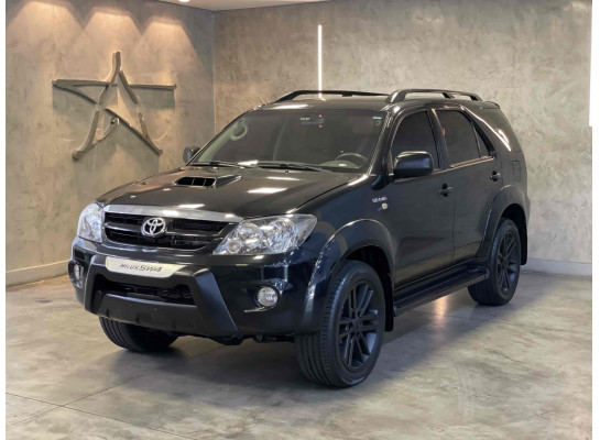 Toyota HILUX SW4 3.0 SRV 4X4 16V TURBO INTERCOOLER DIESEL 4P AUTOMÁTICO 2006/2007
