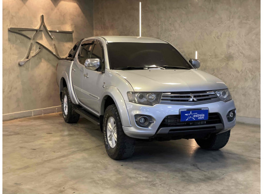 Mitsubishi L200 Triton HPE 3.2 CD TB Int.Diesel Aut 2014/2015