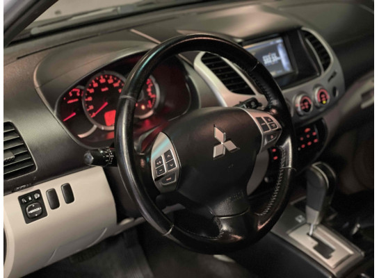 Mitsubishi L200 Triton HPE 3.2 CD TB Int.Diesel Aut 2014/2015
