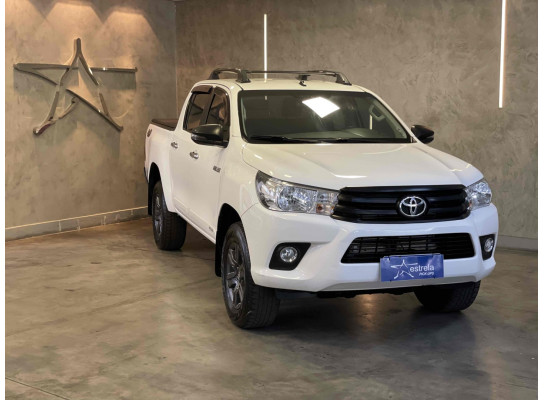 Toyota Hilux Cabine Dupla 2.8 4X4 CD 16V LOW M4FD DIESEL 4P MANUAL 2018/2019