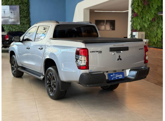 Mitsubishi L200 Triton 2.4 16V TURBO DIESEL SPORT HPE-S CD 4P 4X4 AUTOMÁTICO 2021/2022