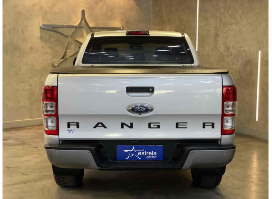 Ford Ranger 2.2 XLS 4X4 MT 2017/2018