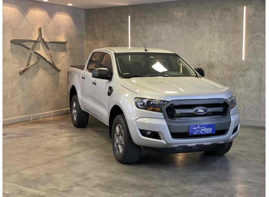 Ford Ranger 2.2 XLS 4X4 MT 2017/2018