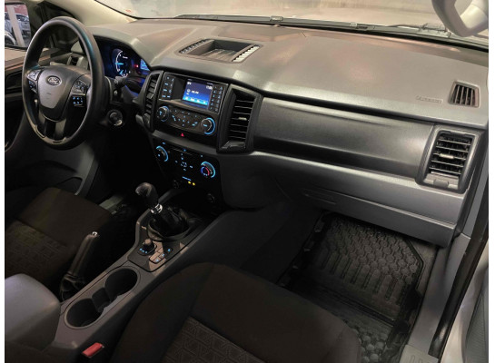 Ford Ranger 2.2 XLS 4X4 MT 2017/2018