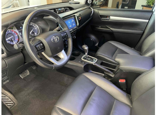 Toyota Hilux Cabine Dupla 2.8 D-4D TURBO DIESEL CD SRX PLUS 4X4 AUTOMÁTICO 2024/2024