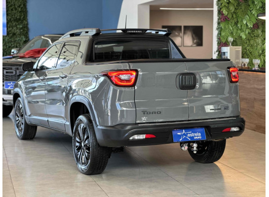 FIAT Toro 1.3 TURBO 270 FLEX VOLCANO AT6 2023/2024
