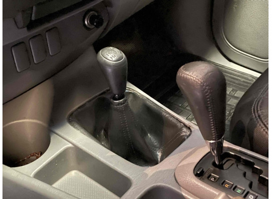 Toyota Hilux Cabine Dupla SRV 3.0 4X4 TDI CD AUT. 2009/2010