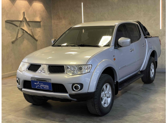 Mitsubishi L200 Triton HPE 3.2 CD TB Int.Diesel Aut 2013/2013