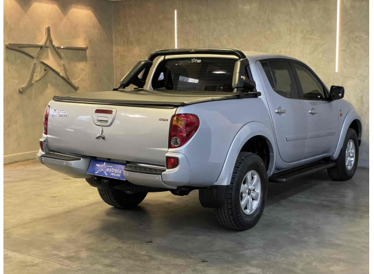 Mitsubishi L200 Triton HPE 3.2 CD TB Int.Diesel Aut 2013/2013