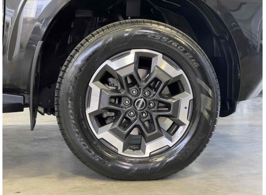 Nissan Frontier Platinum 4X4 2024/2025