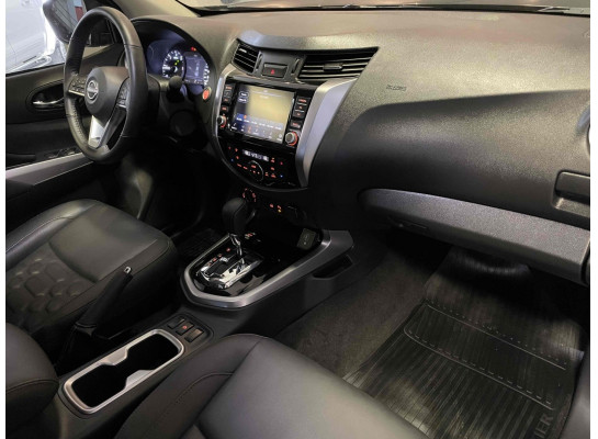 Nissan Frontier Platinum 4X4 2024/2025