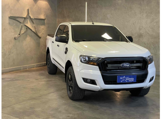 Ford Ranger XLS 2.2 Diesel 4X4 MT 2017/2018