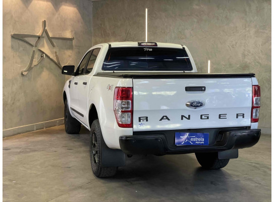 Ford Ranger XLS 2.2 Diesel 4X4 MT 2017/2018