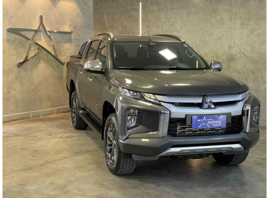 Mitsubishi L200 Triton 2.4 16V TURBO DIESEL SPORT HPE CD 4P 4X4 AUTOMÁTICO 2024/2025