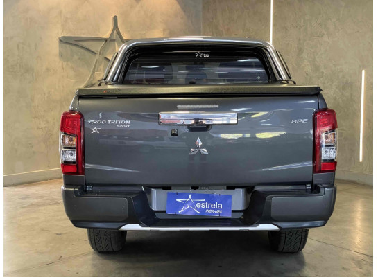 Mitsubishi L200 Triton 2.4 16V TURBO DIESEL SPORT HPE CD 4P 4X4 AUTOMÁTICO 2024/2025