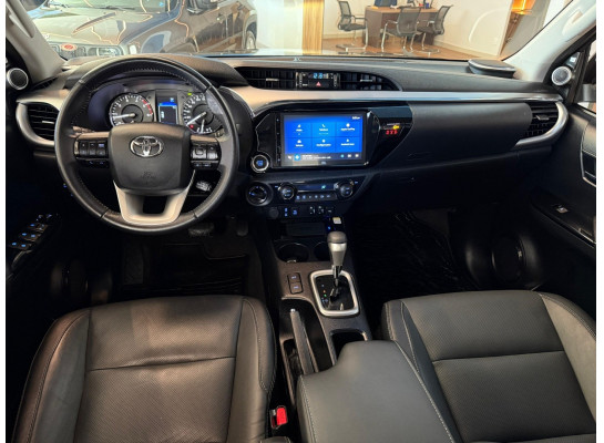 Toyota Hilux Cabine Dupla 2.8 D-4D TURBO DIESEL CD SRX PLUS 4X4 AUTOMÁTICO 2023/2024