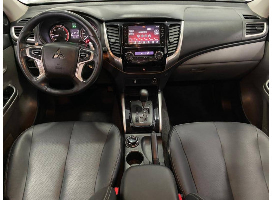 Mitsubishi L200 Triton 2.4 16V TURBO DIESEL SPORT HPE CD 4P 4X4 AUTOMÁTICO 2019/2020