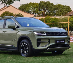 Pickup chinesa anti-Fiat Toro ganha versão híbrida de 353 cv mais rápida que Jetta