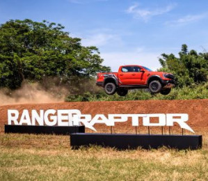 Avaliação: Ford Ranger Raptor é picape que voa e é invencível no Brasil