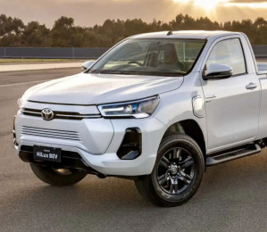 Toyota Hilux elétrica está "em estudos", diz executivo da marca