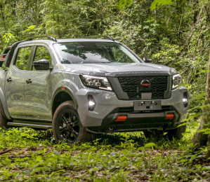 Avaliação: Nissan Frontier Attack 2023 corta mimos e custa R$ 50.000 a menos